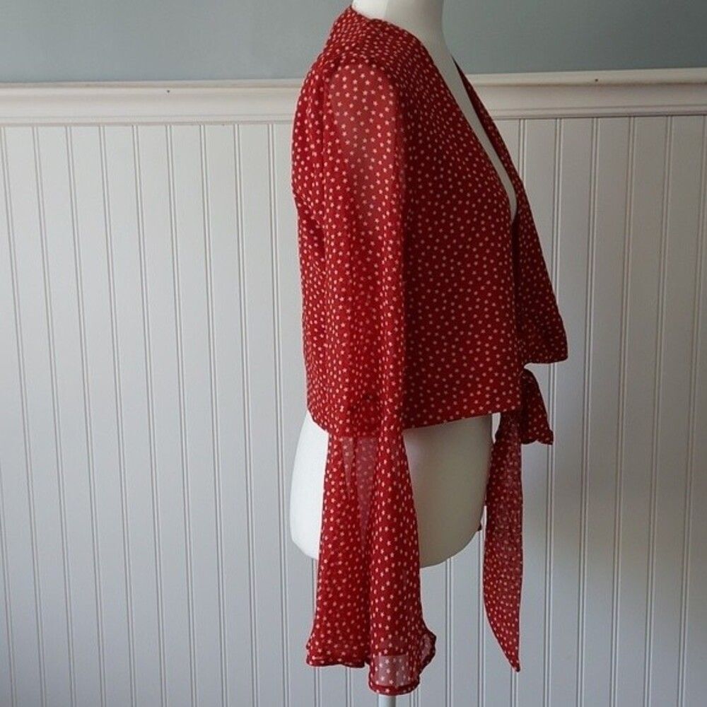 Urban Outfitters M Red White Stars Tie Waist Bell Sleeve Blouse Crop America NWT - Picture 6 of 16